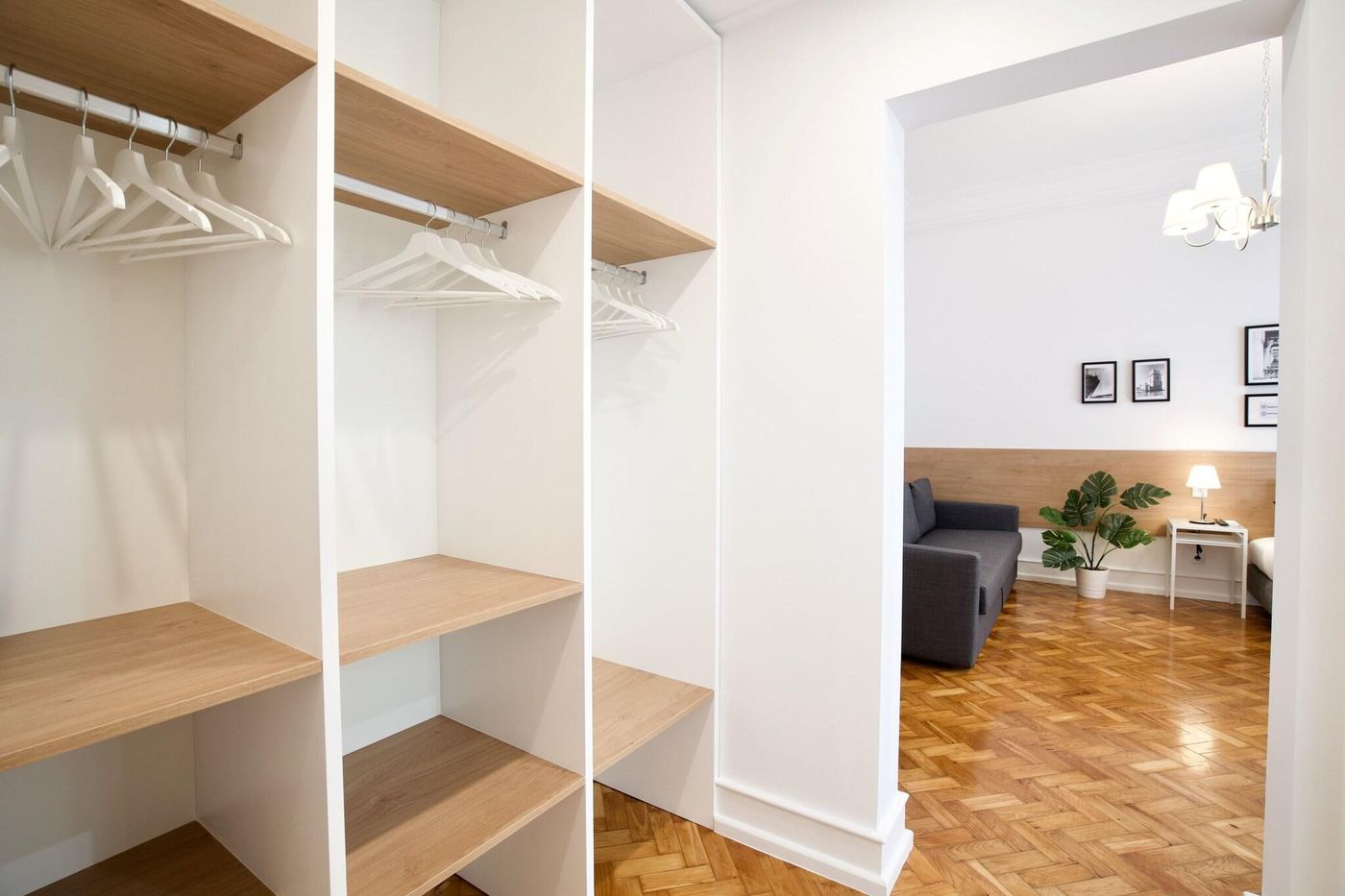 Home-Out-Rooms---Apartments-Room-95