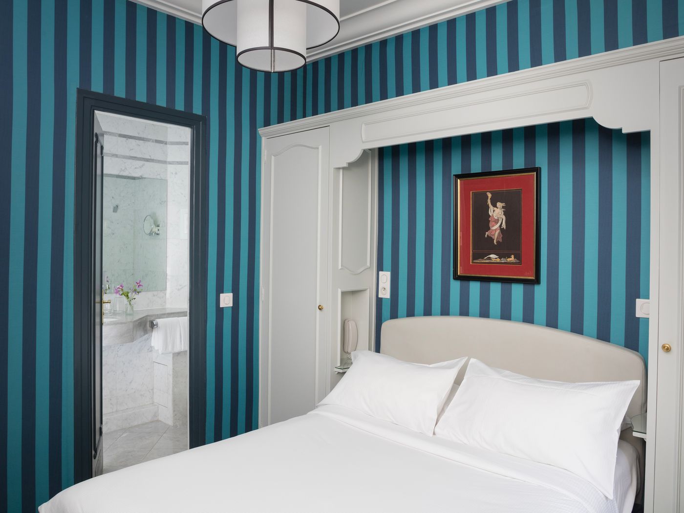 Saint-Germain---Paris-Room-26