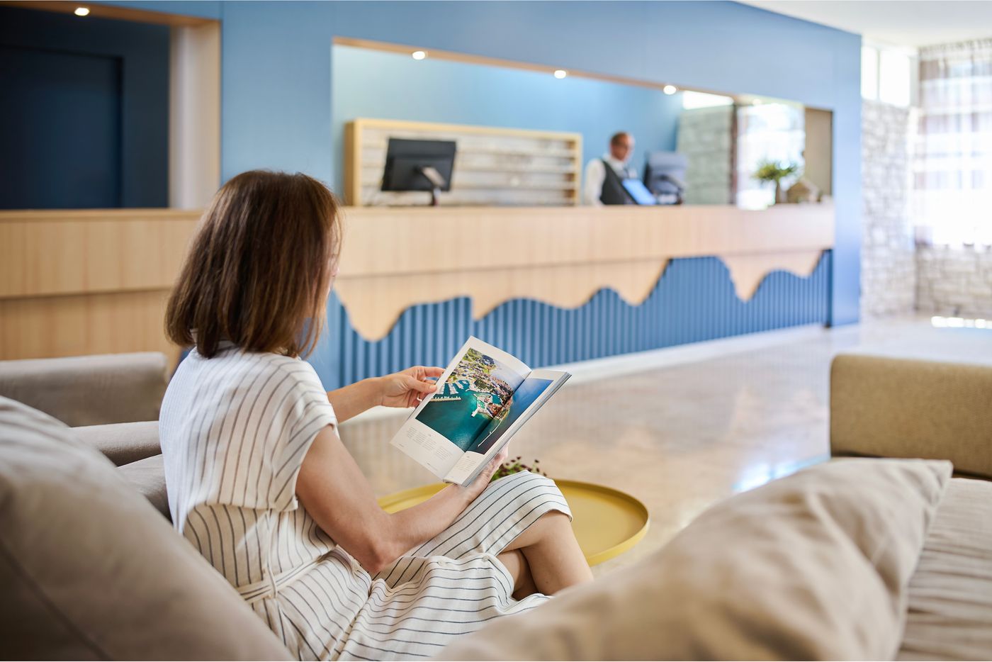 Hotel-Laguna-Lobby-38