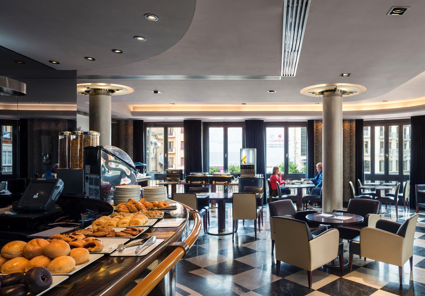 Larios-Malaga-Restaurant-50