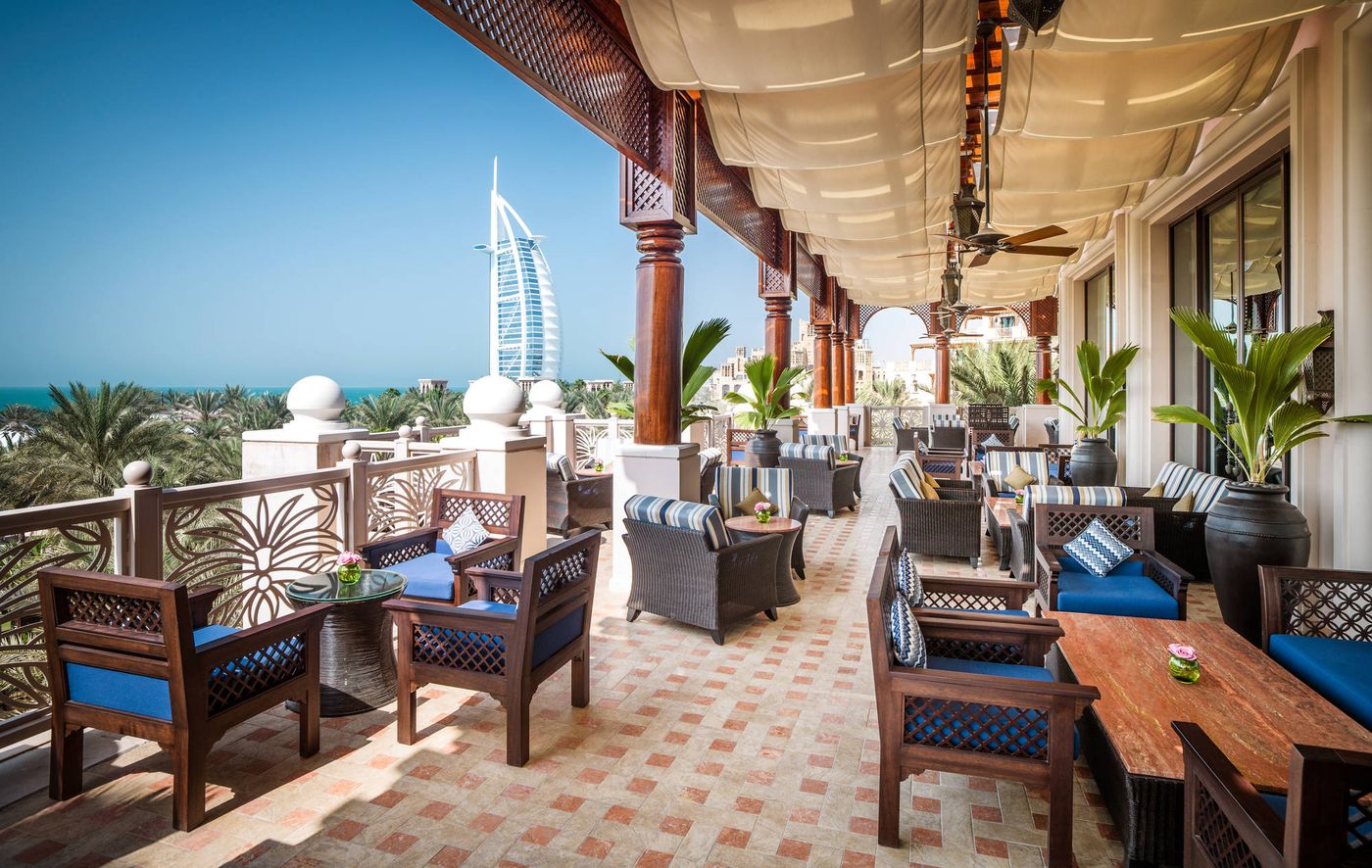 Jumeirah-Al-Qasr--Restaurant-19