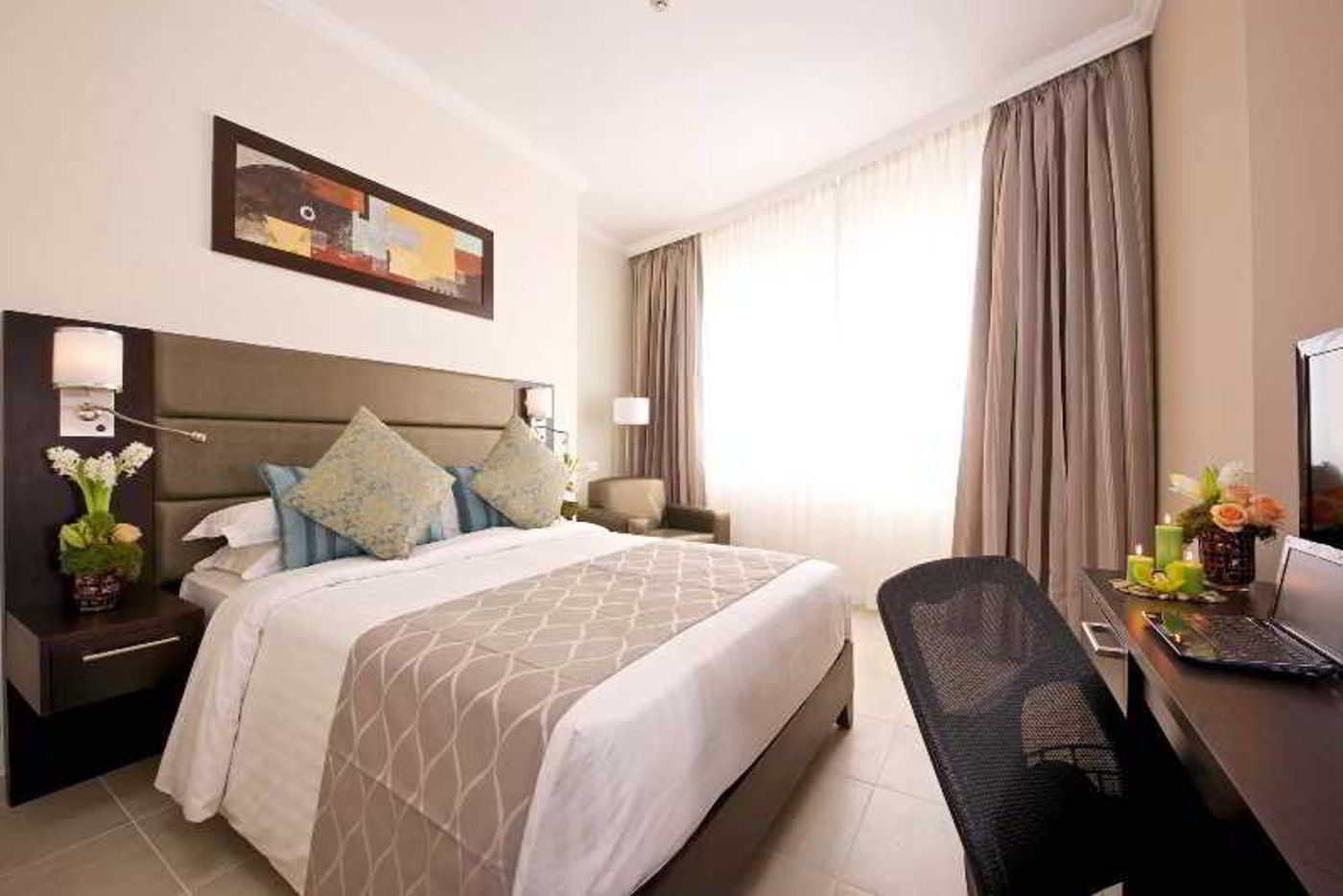 The-Royal-Riviera-Room-15