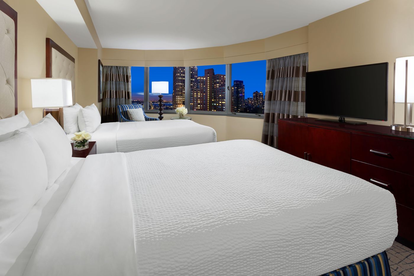 Crowne-Plaza-Times-Square-Manhattan-Room-25