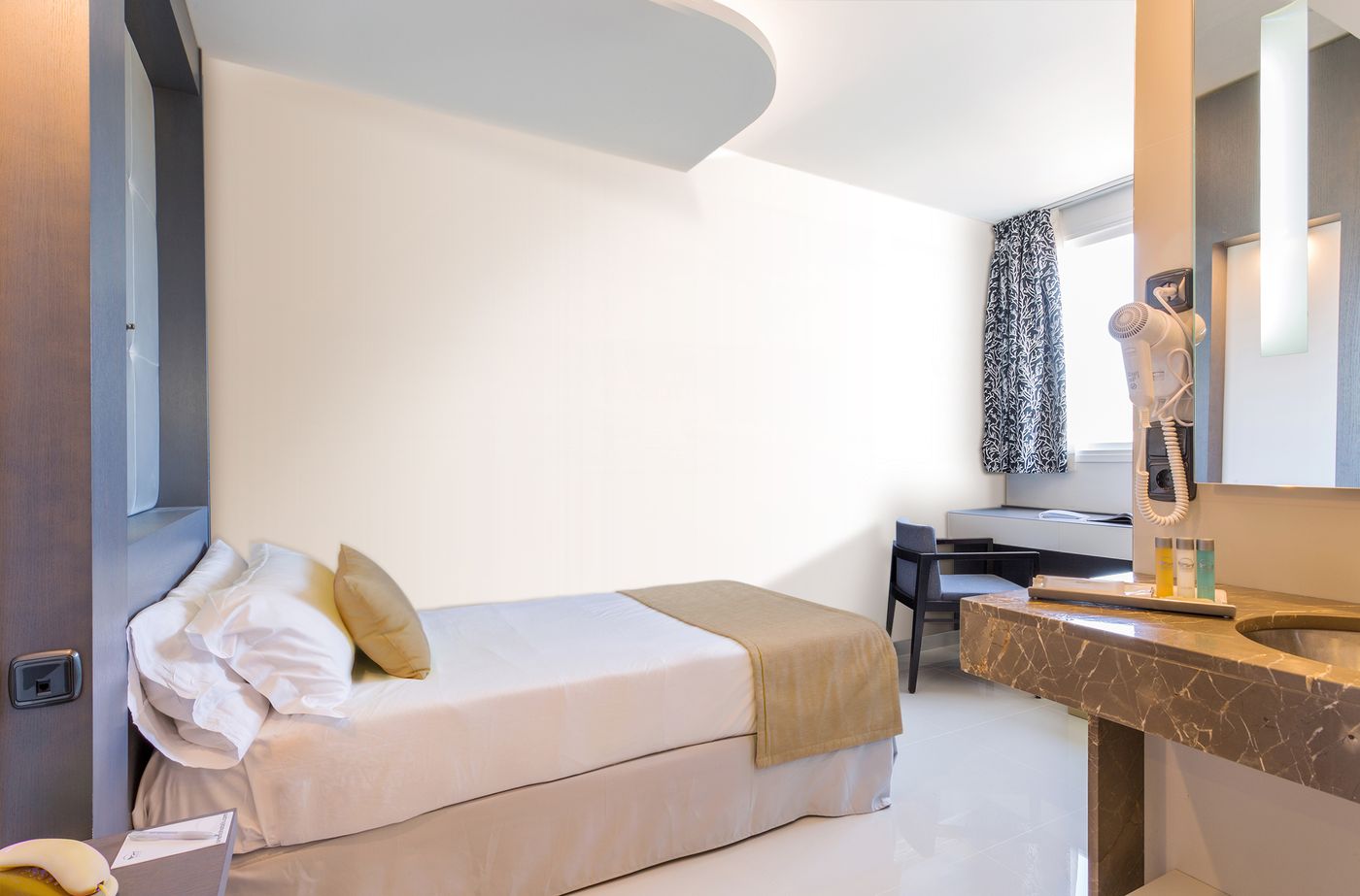 The-Ibiza-Twiins-Room-41