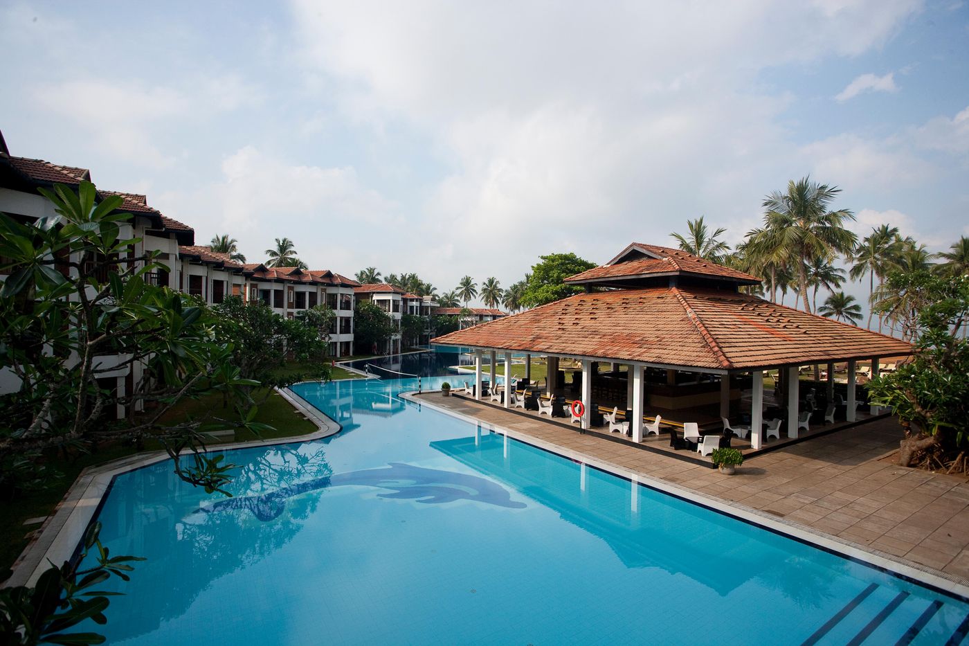 Club-Hotel-Dolphin-Pool-2