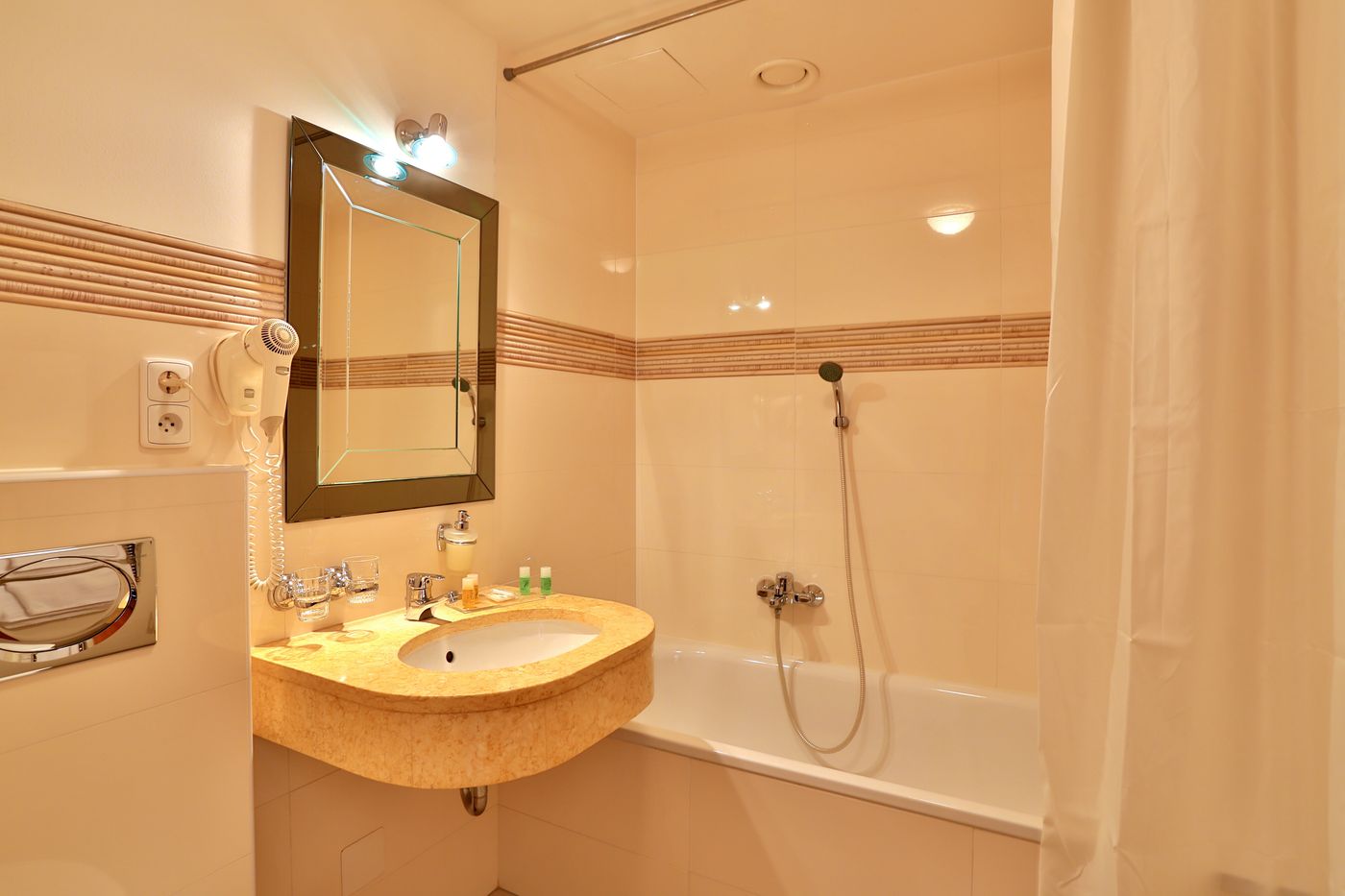 Ariston---Ariston-Patio-Hotel-Room-23