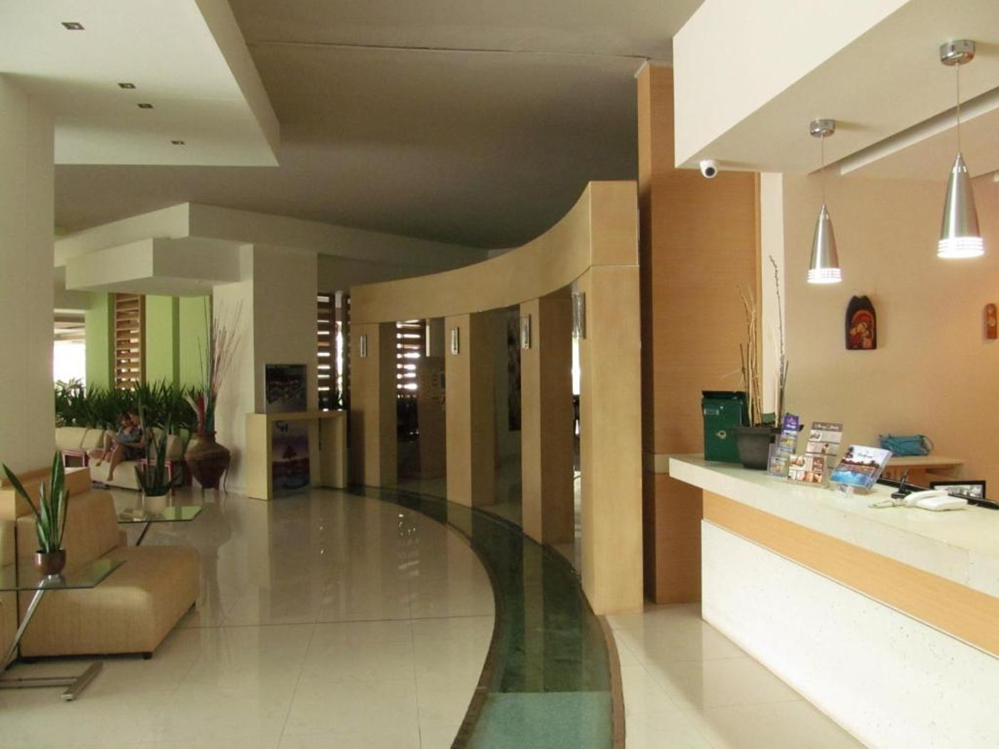 Cathrin-Hotel-Lobby-30