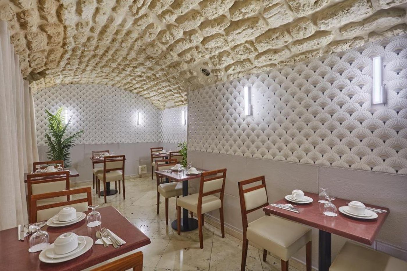 Hotel-Beaugrenelle-Tour-Eiffel-Restaurant-9