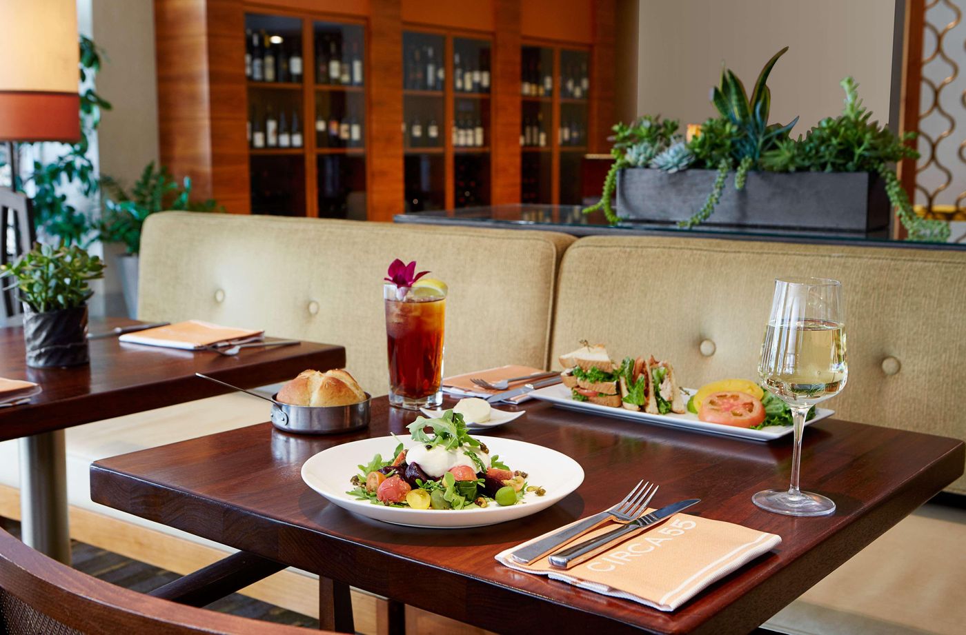 Beverly-Hilton-Restaurant-21