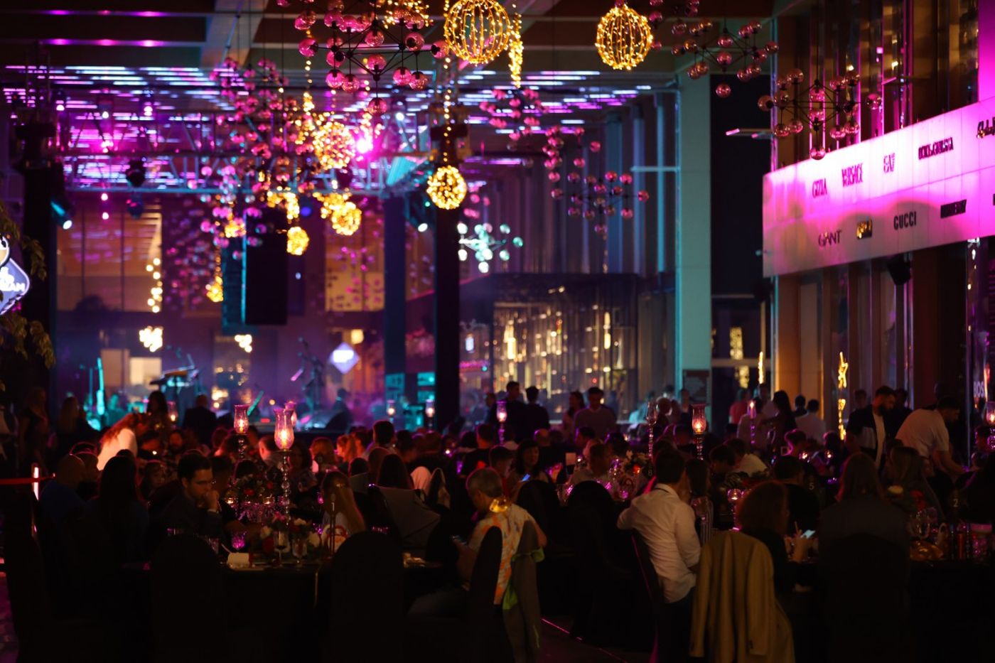 Nirvana Cosmopolitan