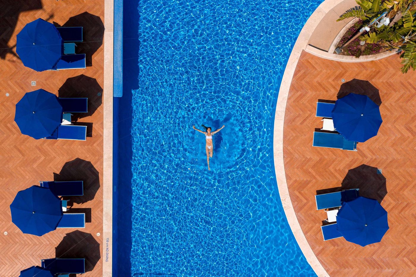 Hilton-Sorrento-Palace-Pool-10