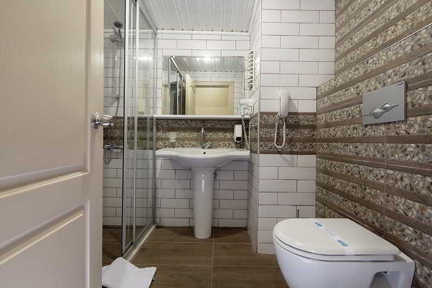 Club-Turtas-Beach-Hotel-Room-23