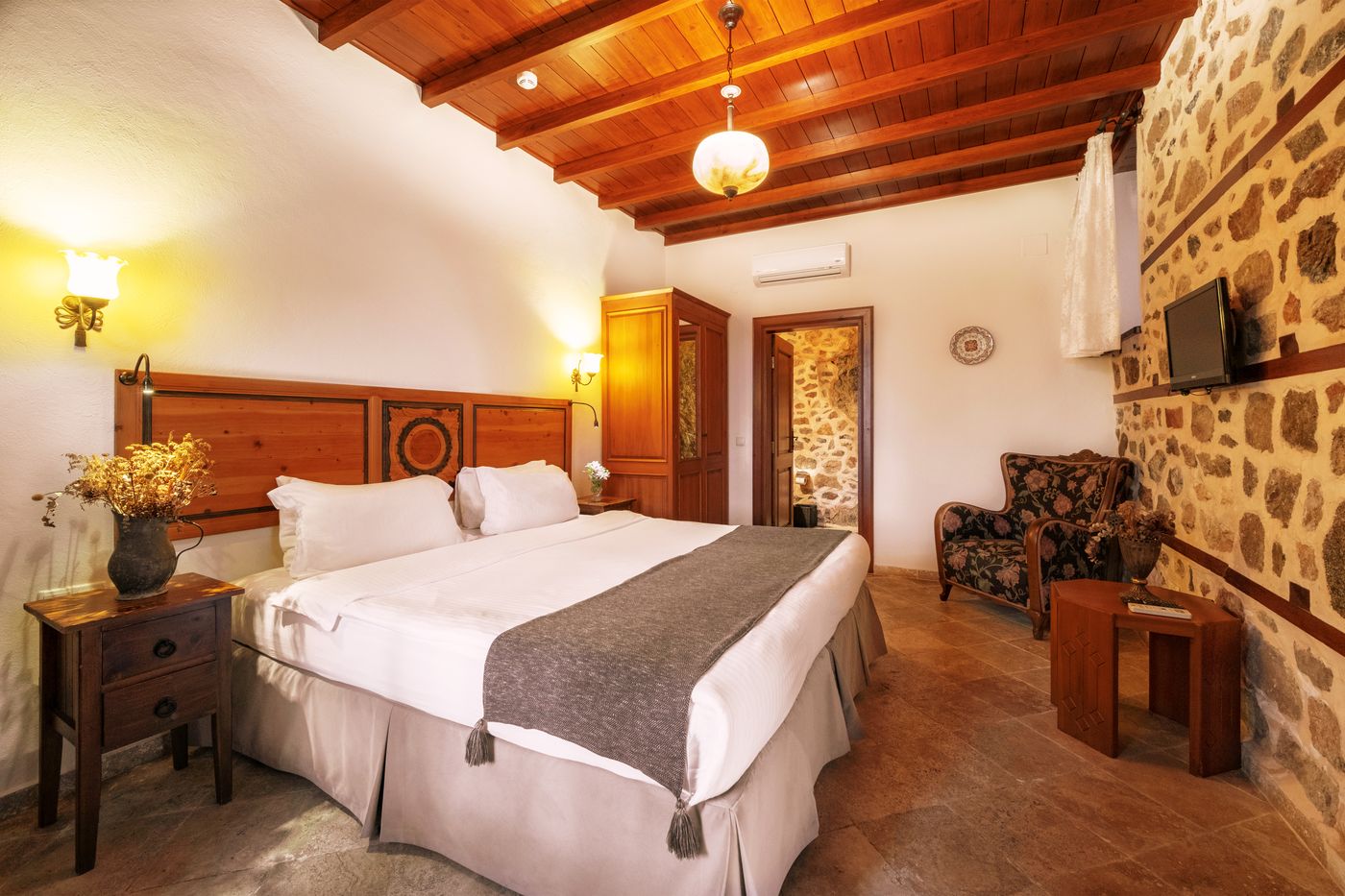 Villa-Turka-Hotel-Room-14
