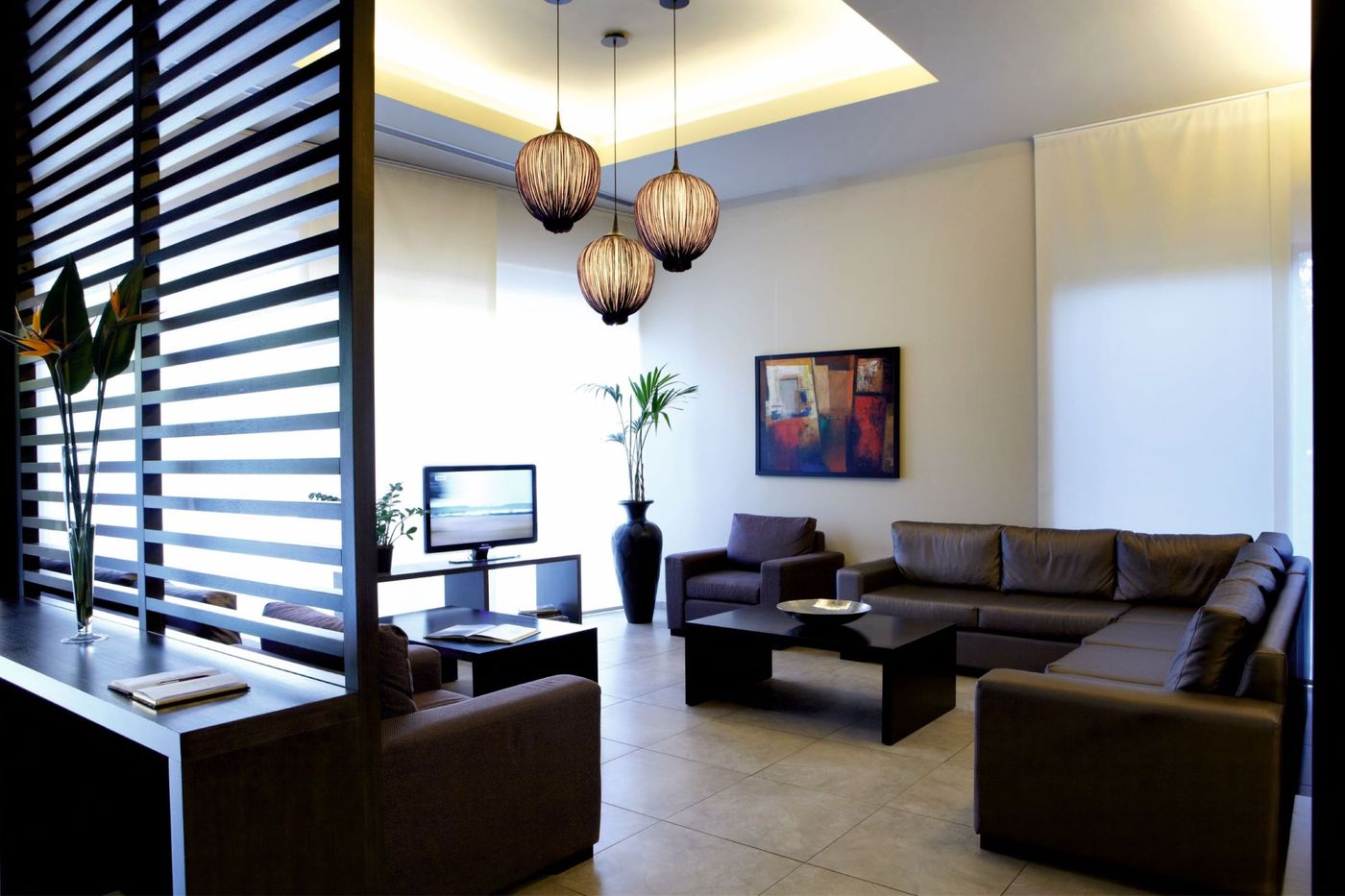 Mouikis-Hotel-Lobby-43