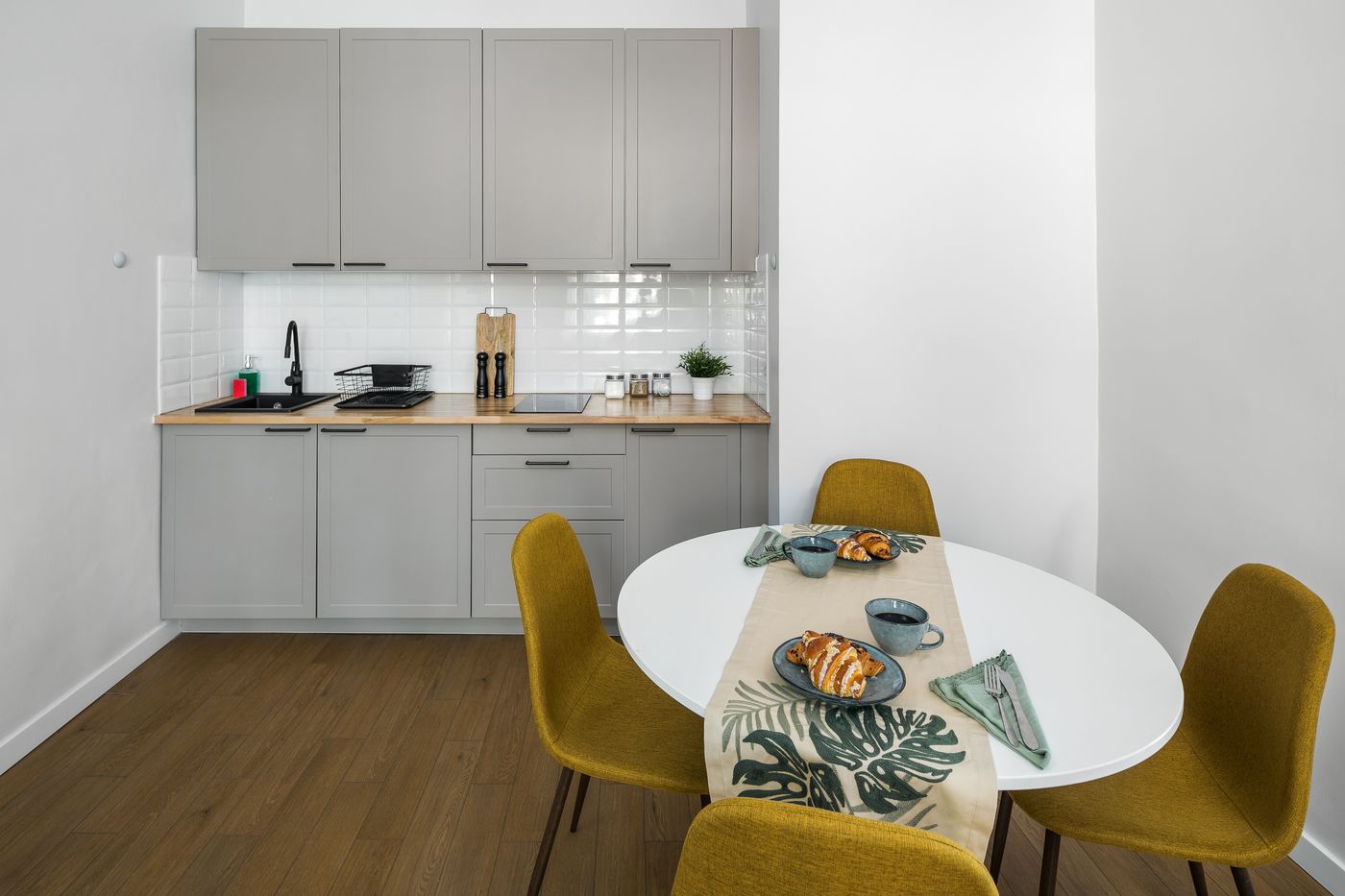 Old-Town-Residence-BIS-Room-4