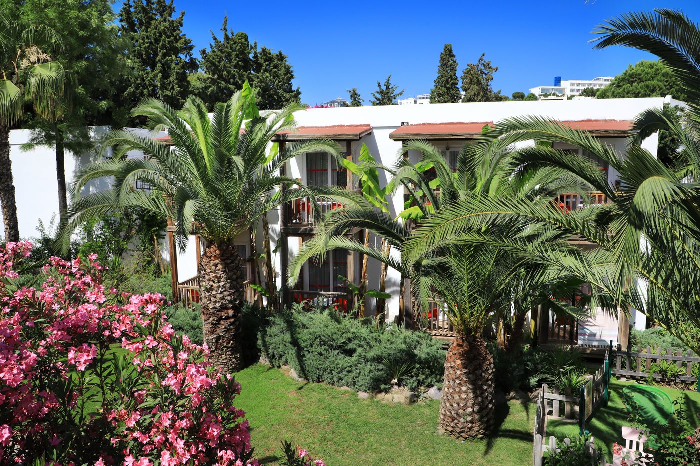 Very Chic Hotel - Adults Only