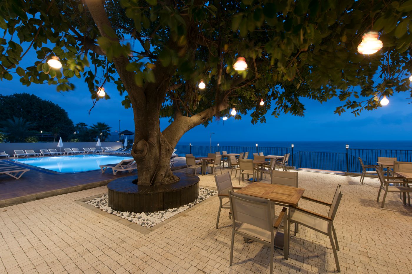 Floria-Beach-Hotel-Terrace-9