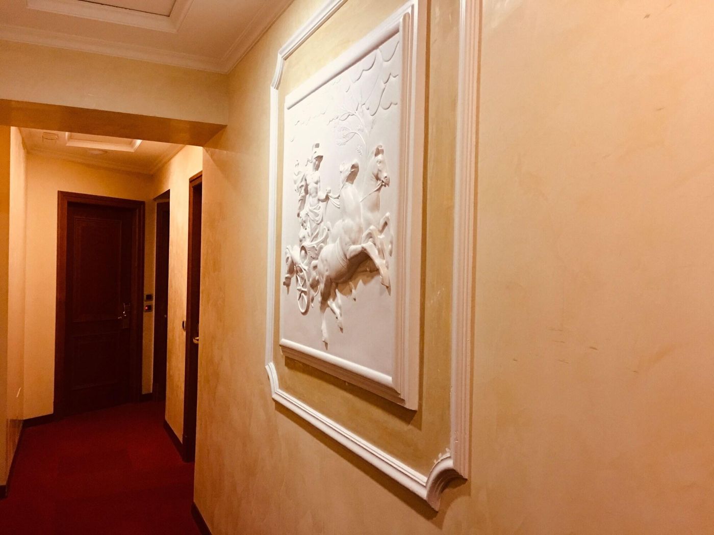 Hs311-Italy-ROME-Lobby-6