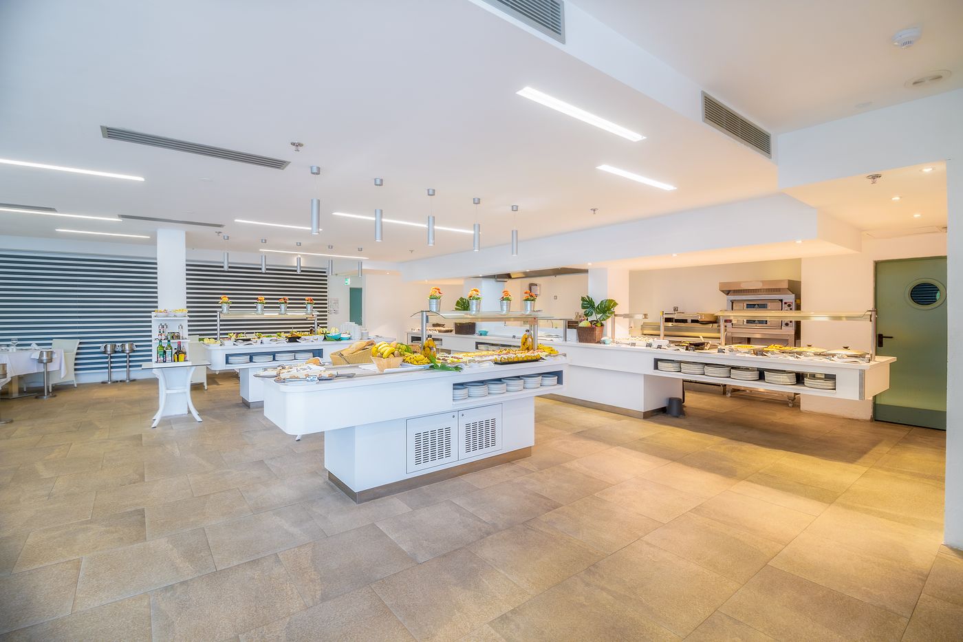 Hotel-LIVVO-Los-Calderones-Restaurant-19