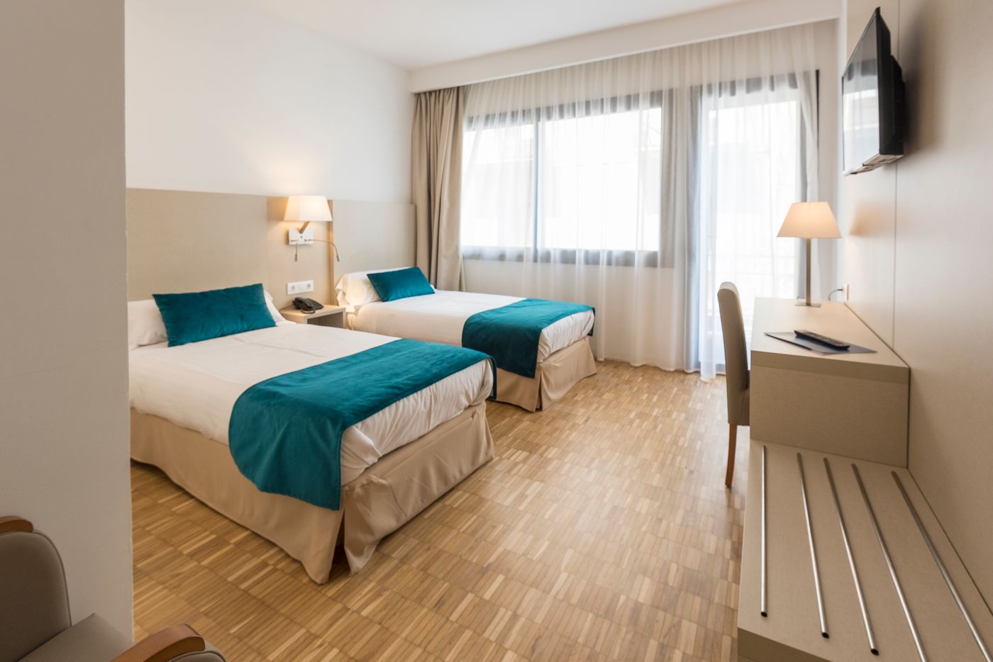 Lauria-Room-9