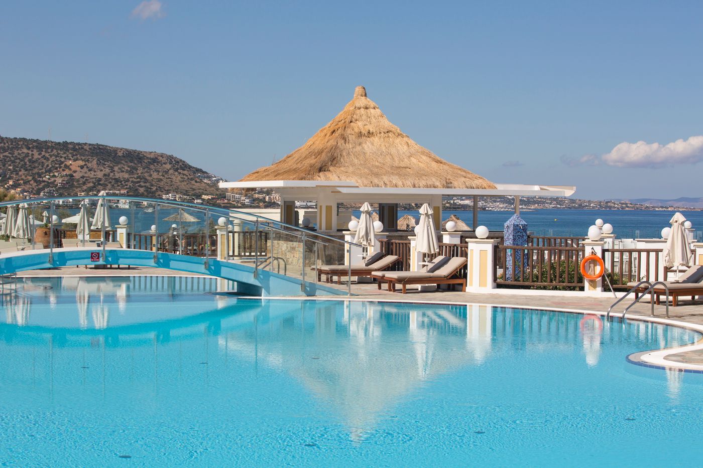 Alexander-Beach-Hotel-and-Village-Bar-7