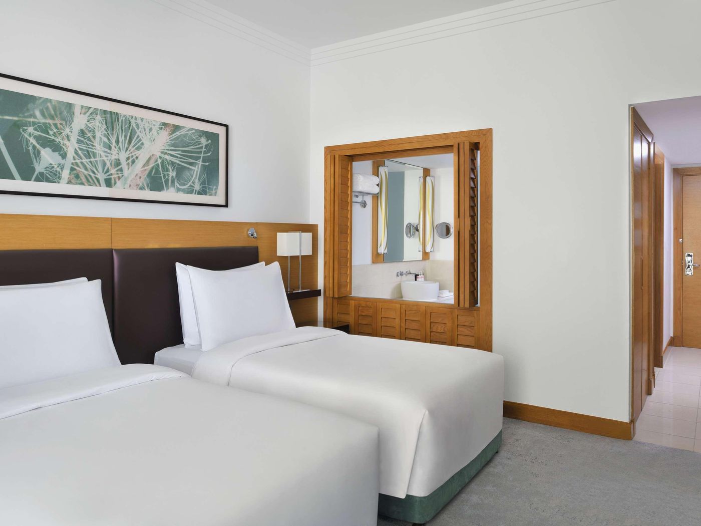 Movenpick-Jumeirah-Beach-Room-37