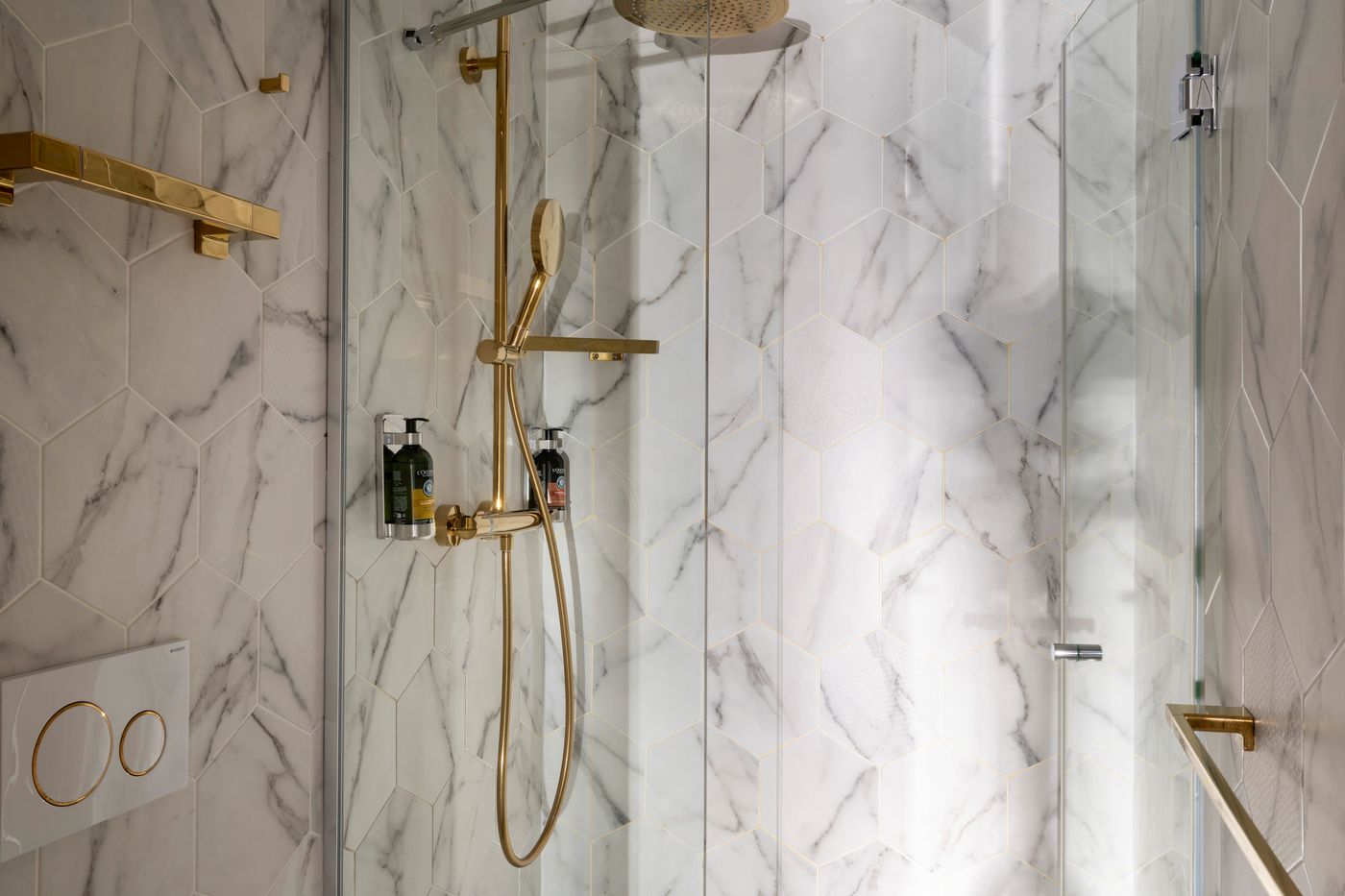 Maxim-Folies-Room-31