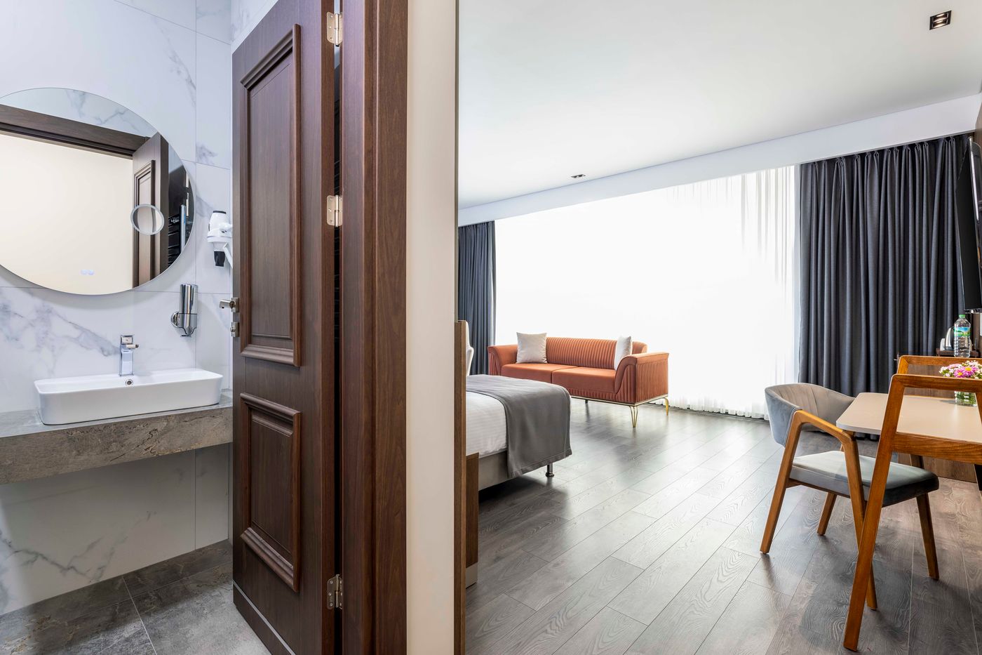 Ezkar-Bathonea-Art-istanbul-Room-40