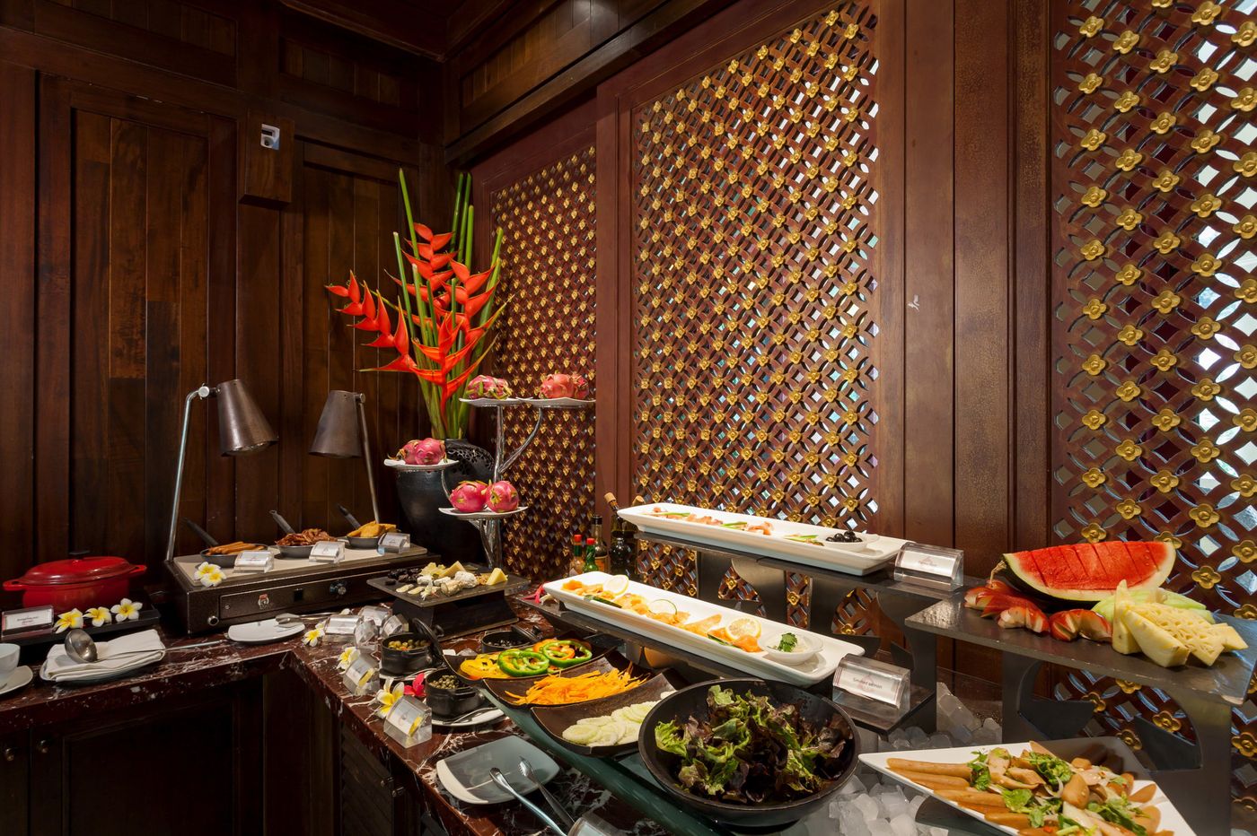 Centara-Grand-Beach-Resort-Phuket-Restaurant-56