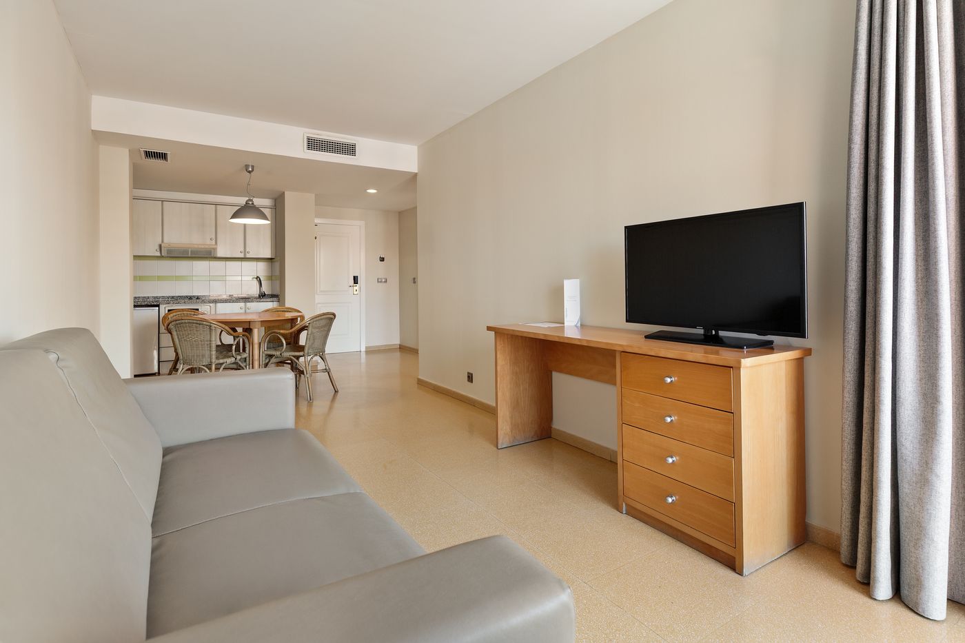 Best-Roquetas-Room-30