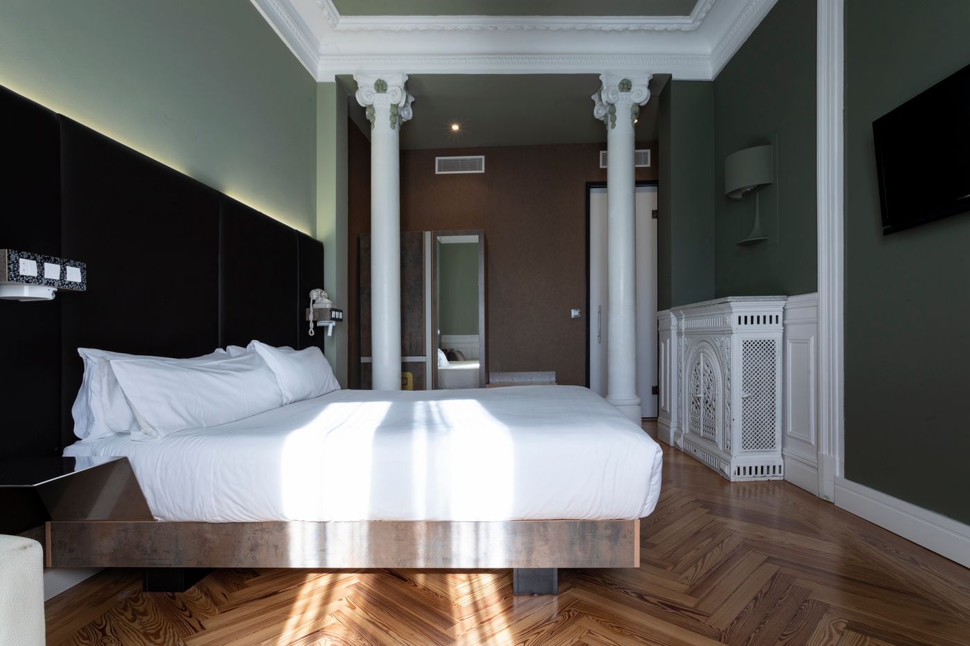 Petit-Palace-Lealtad-Plaza-Room-25