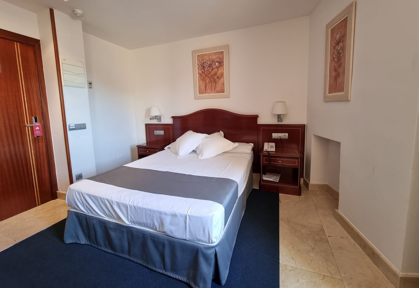 Gran-Legazpi-Room-16