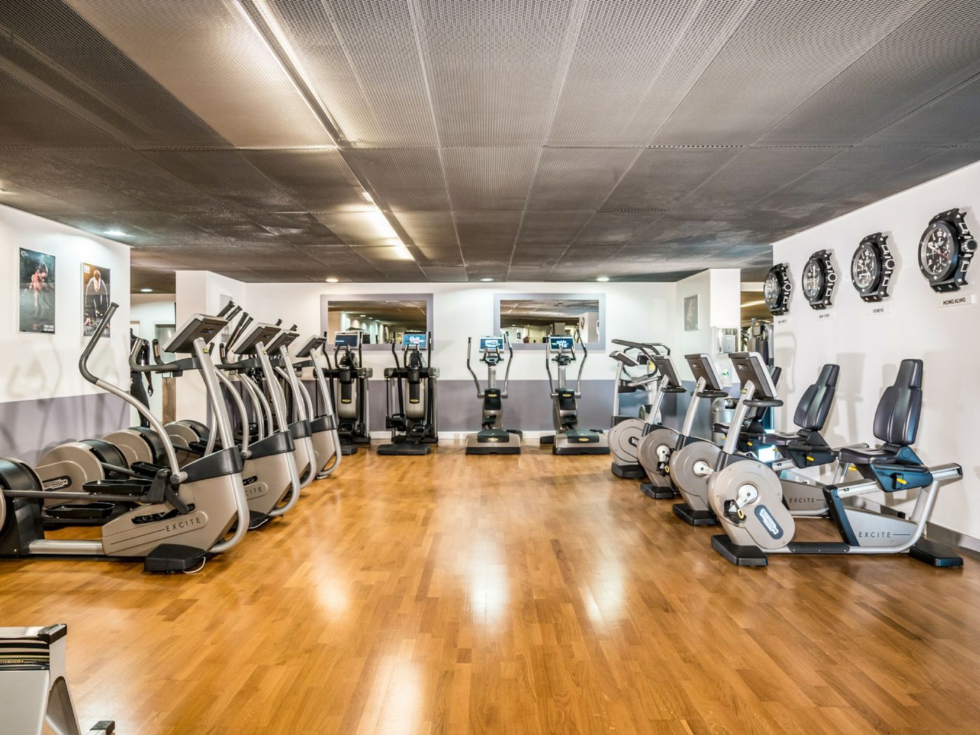 Hilton-Geneva-Hotel---Conference-Centre-Sports-and-Entertainment-75