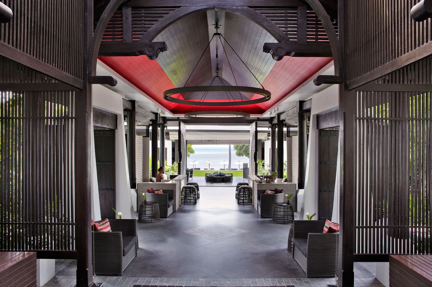 Sareeraya-Villas---Suites-Lobby-28