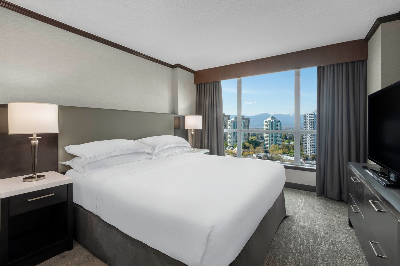 Hilton-Vancouver-Metrotown-Room-15
