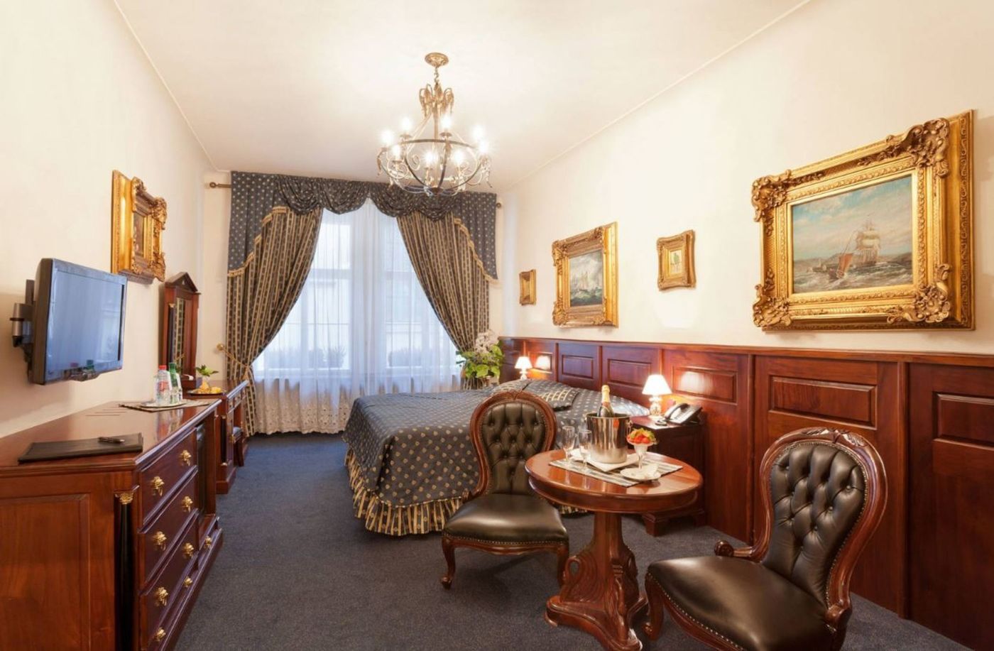 Hotel-U-Zlateho-Stromu-Prague-by-BHG-Room-39