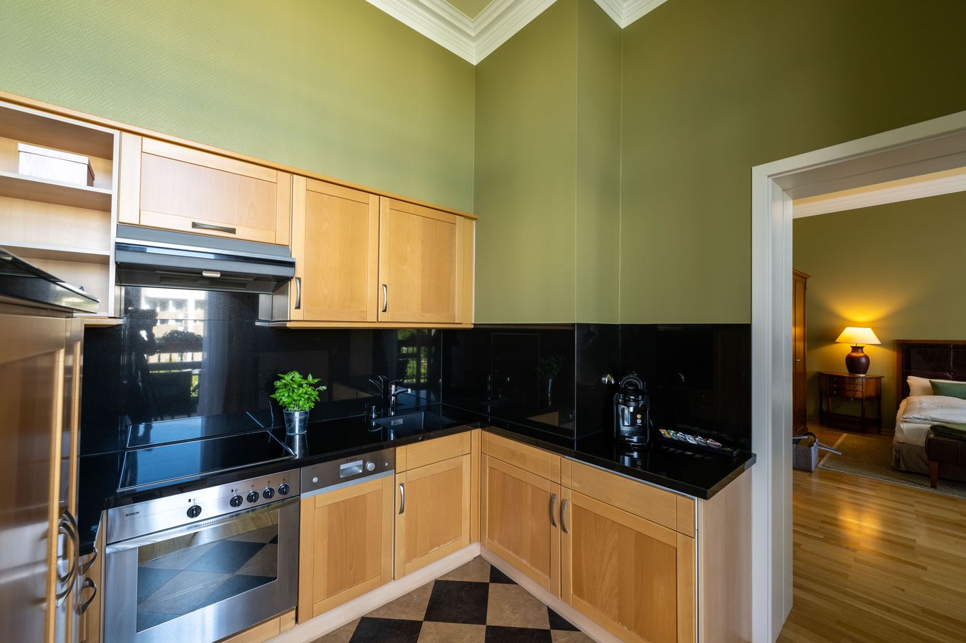 Louisa-s-Place-Room-6