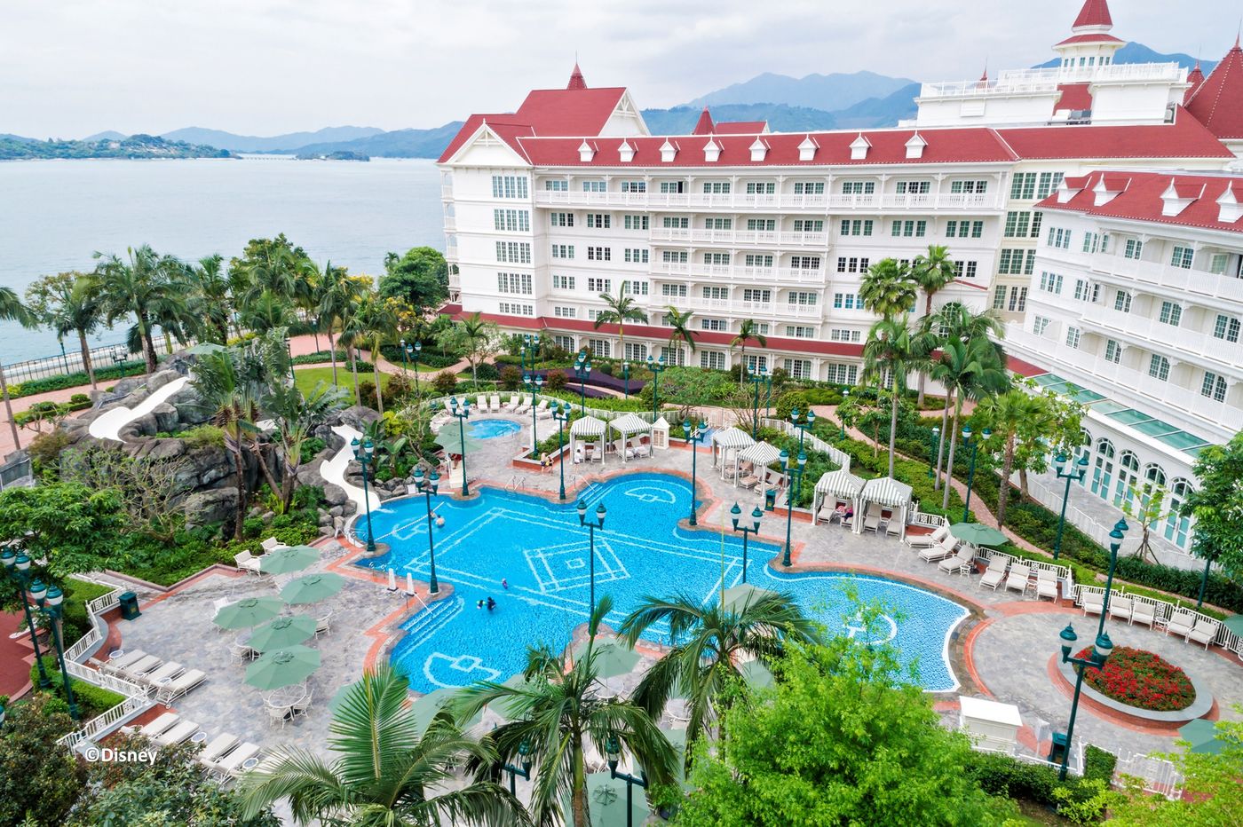 Hong-Kong-Disneyland-Hotel-General-view-4