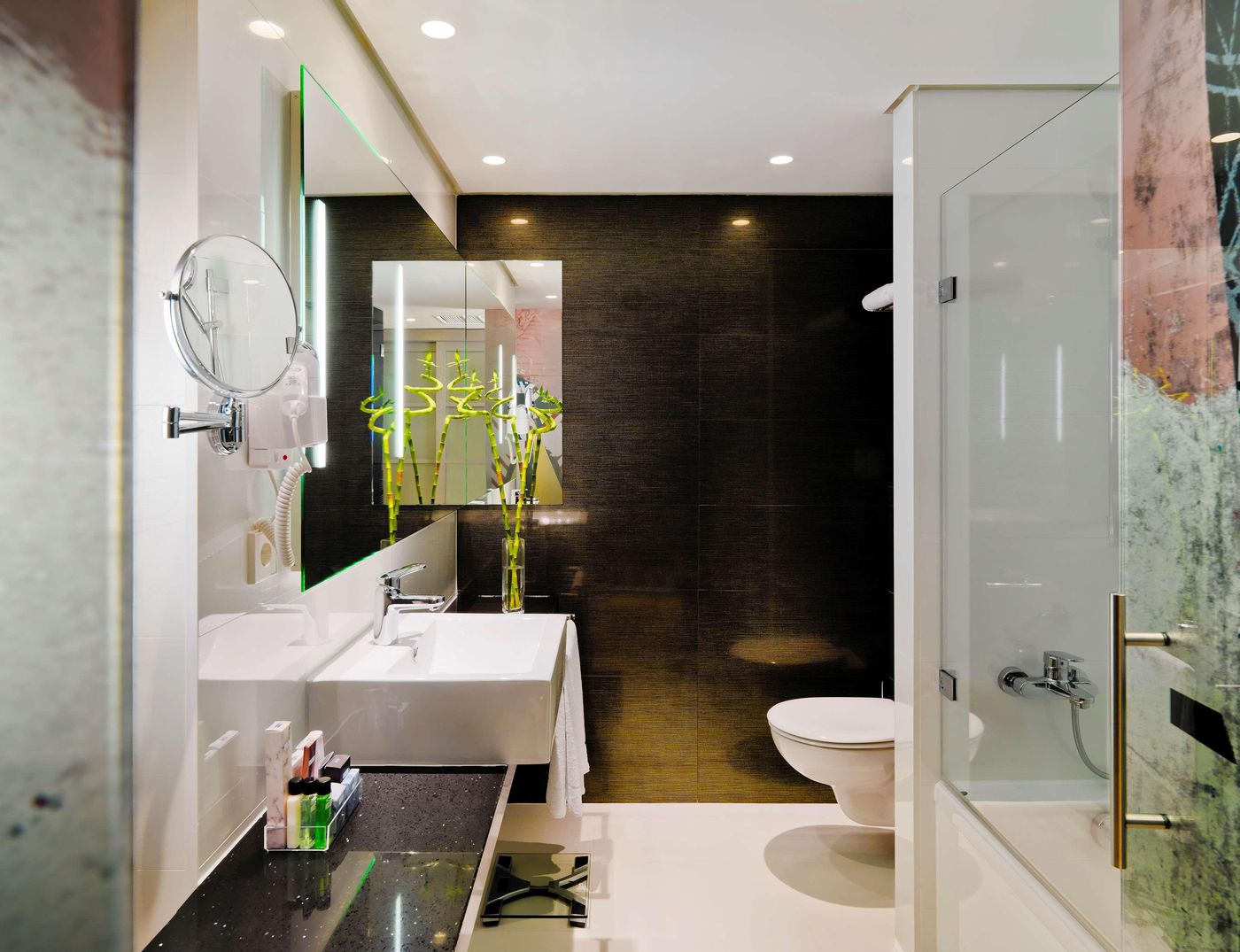 H10-Berlin-Ku-damm-Room-23