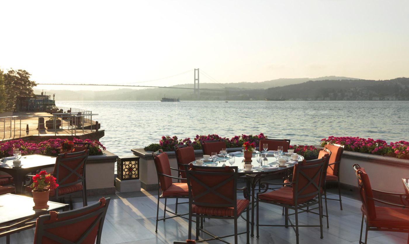 Four-Seasons-at-the-Bosphorus-Restaurant-32
