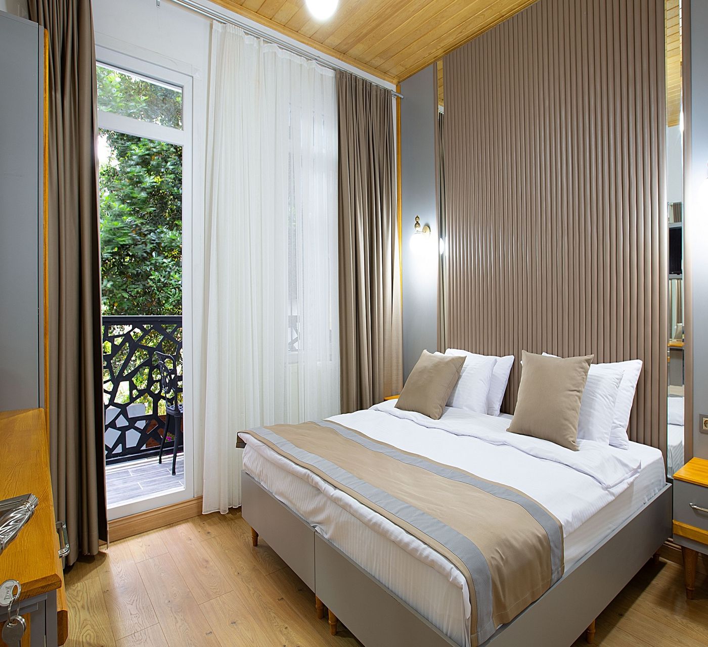 Hotel Guldehan-Turkey-Istanbul-Room-10