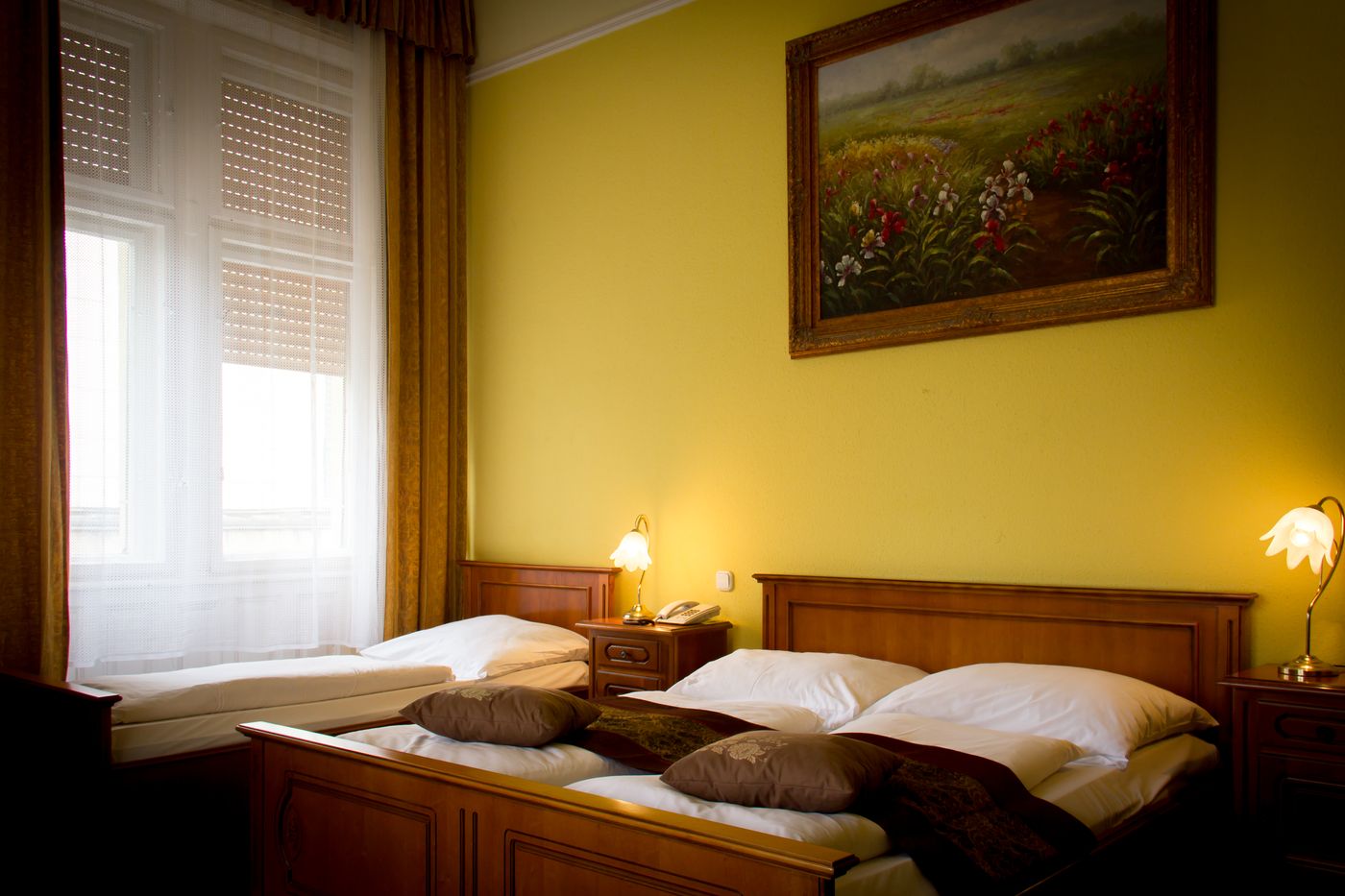 City-Hotel-Unio-Superior-Room-4