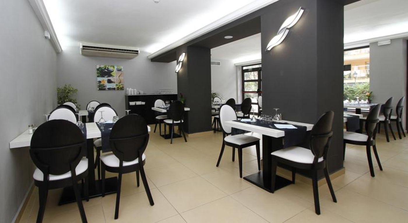 Summer Hotel (formerly Hotel Relax)