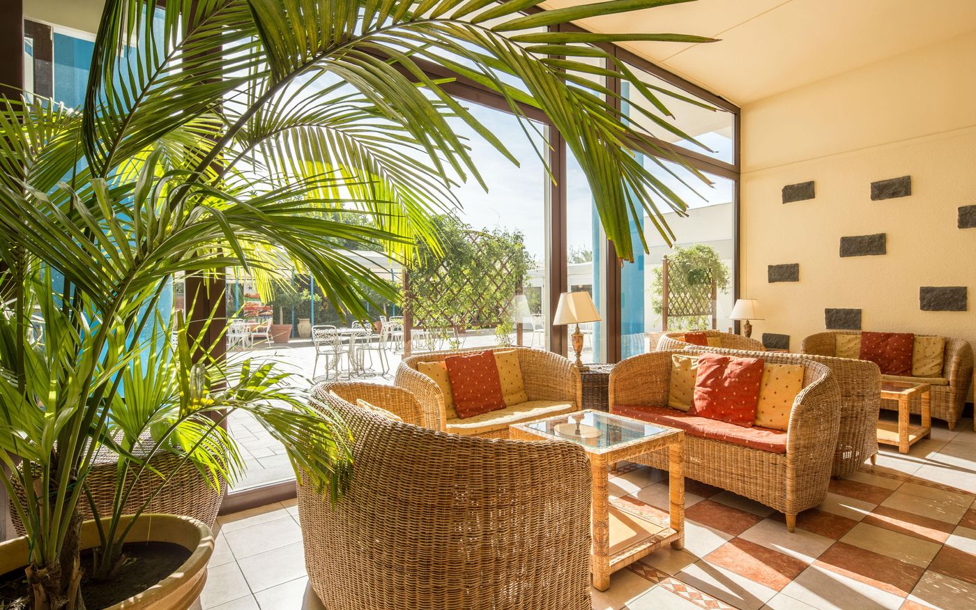 Unahotel-Naxos-Beach-Lobby-60