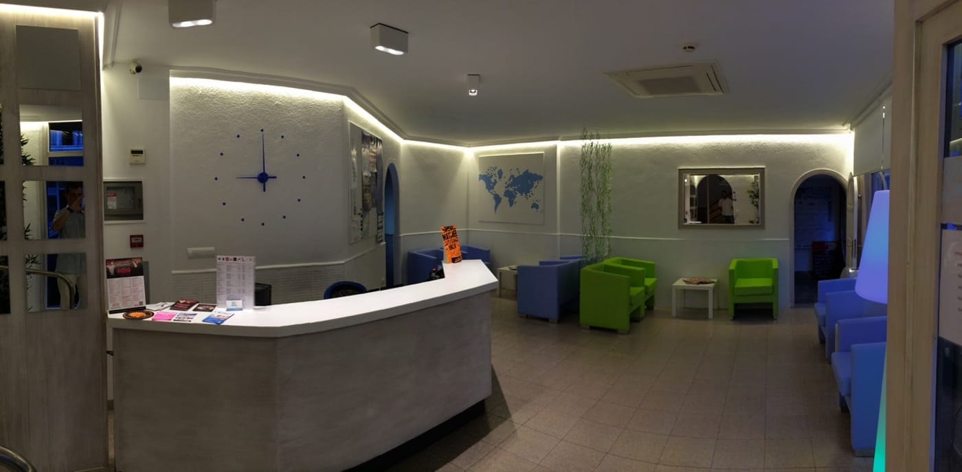 Marian-Apartamentos-Lobby-12