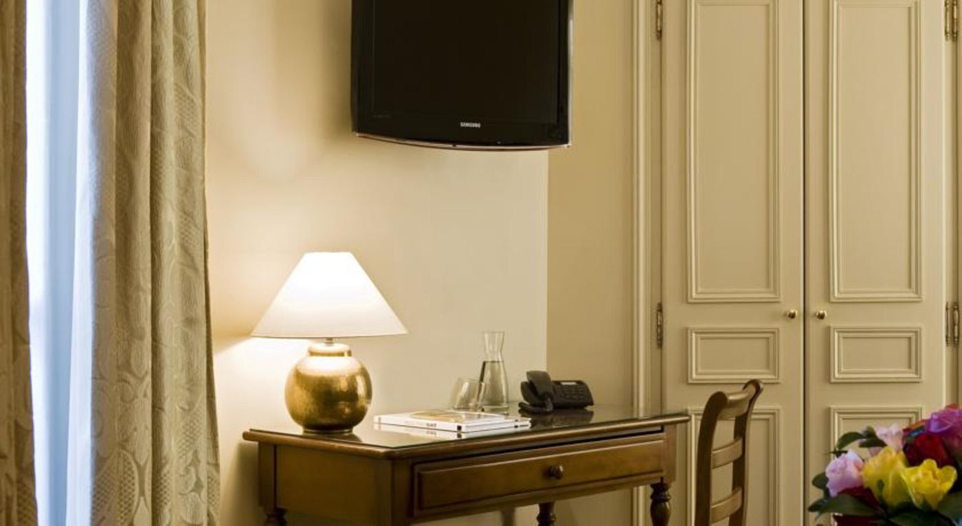 Saint-James-Albany-Paris-Hotel-Spa-Room-45