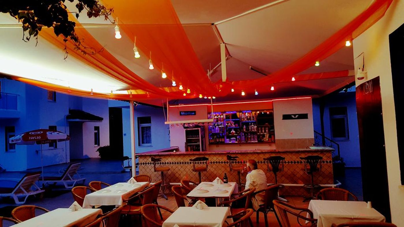 Tolan-Apartments-Bar-23