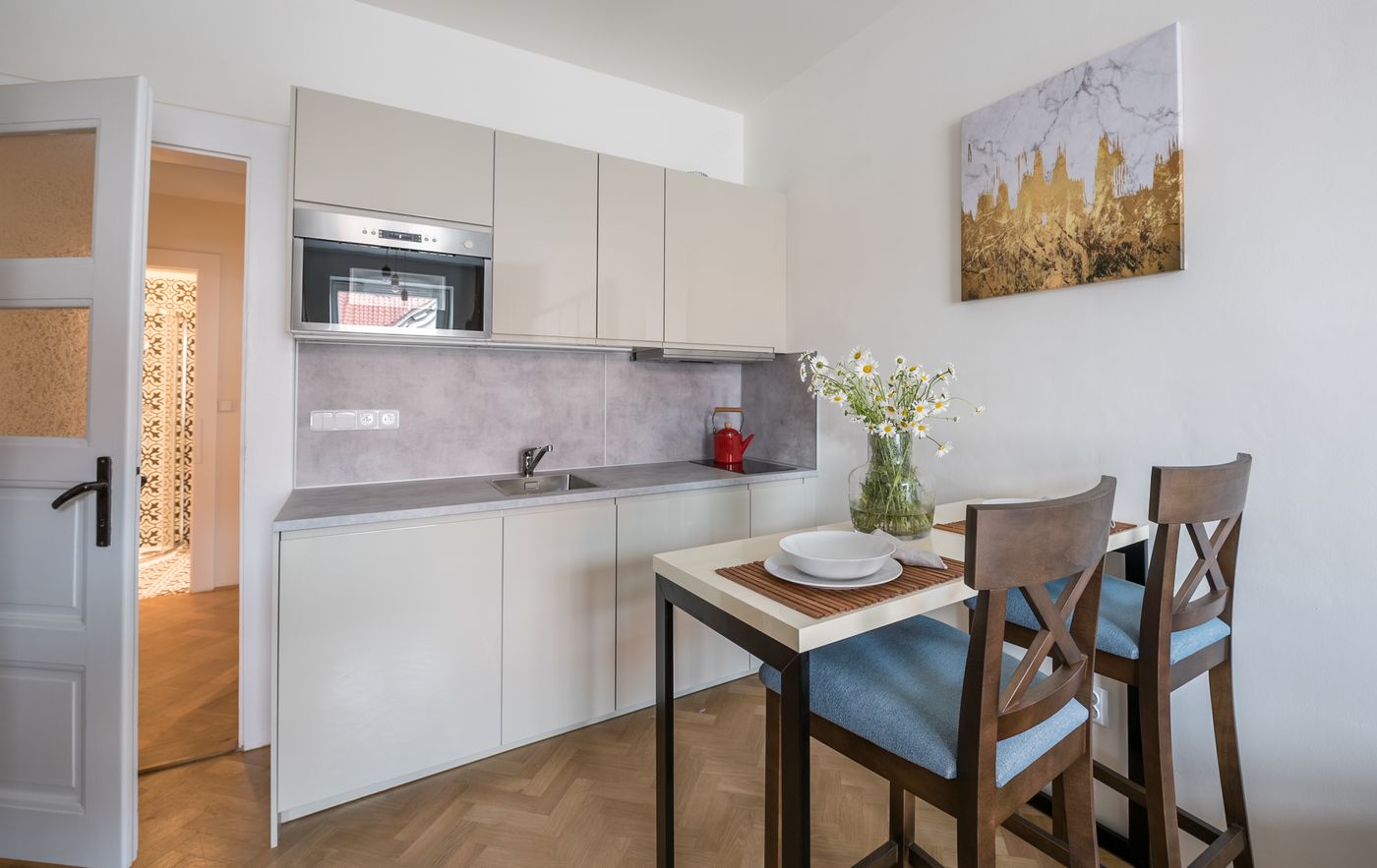 Letna-Garden-Suites-Room-20