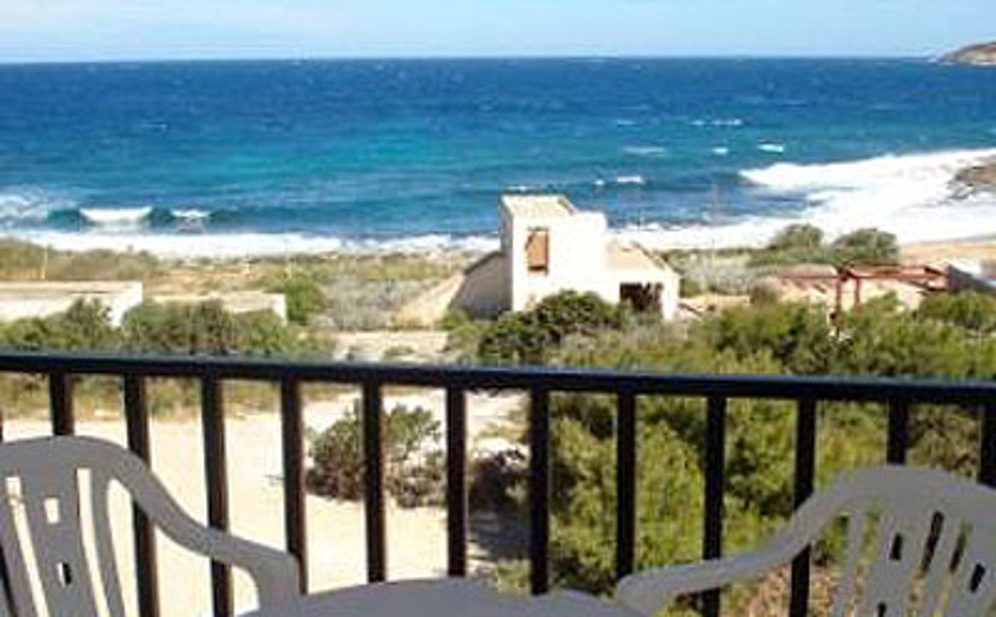 Bahia De San Antonio Apartments