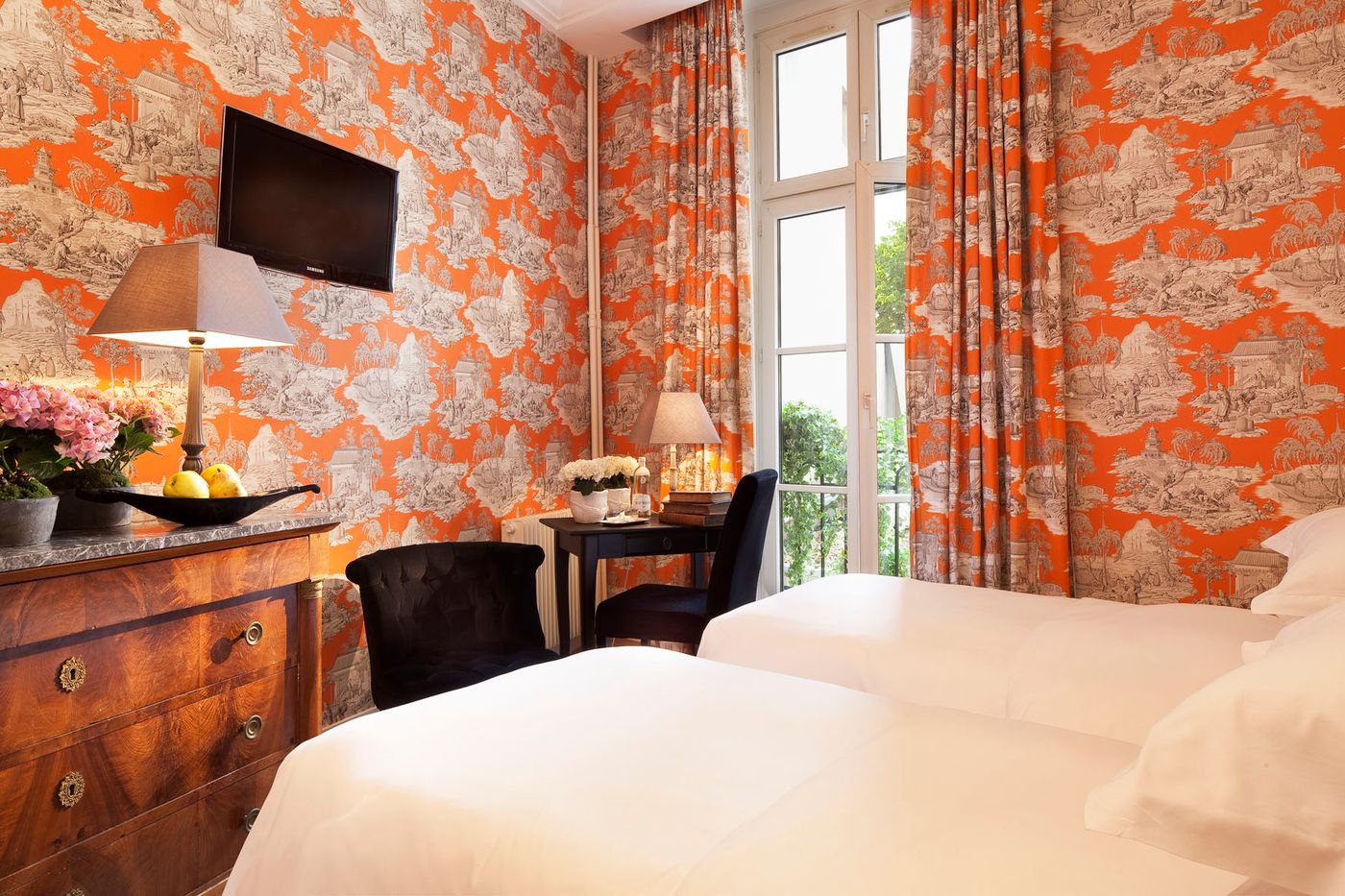 Saint-Germain---Paris-Room-19